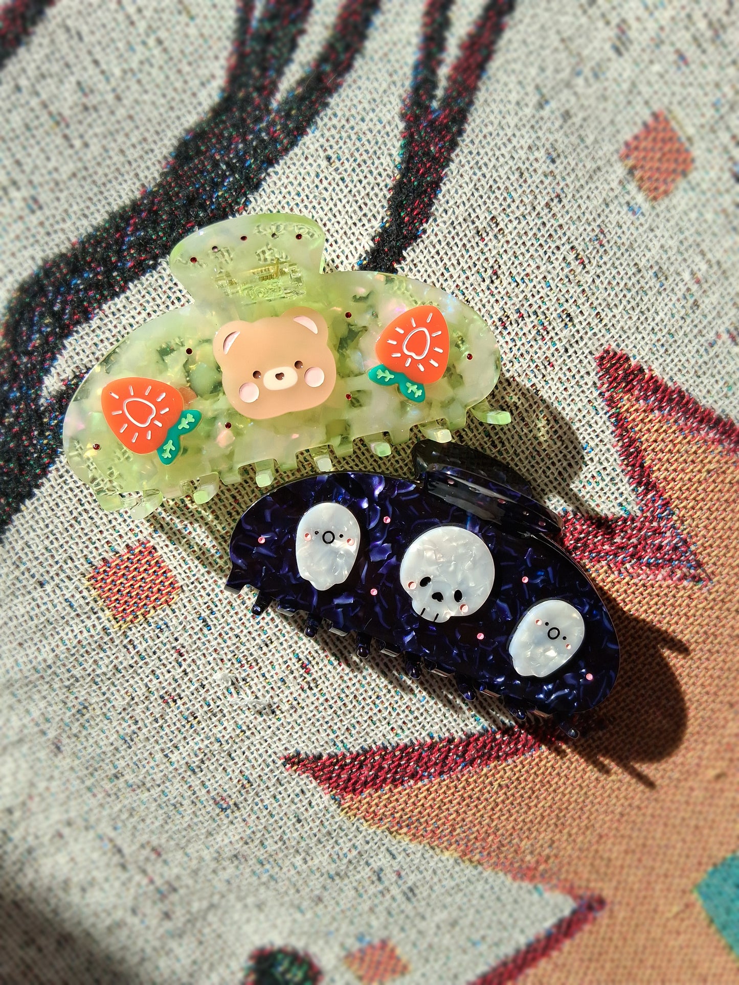 Strawberry Bear Claw Clip